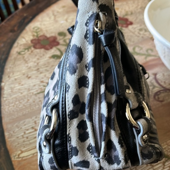 TIGNANELLO Gorgeous leather and suede Animal Print purse!! - Picture 7 of 13